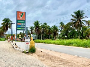 Litro da gasolina custa R$ 6,10 em Japaratinga