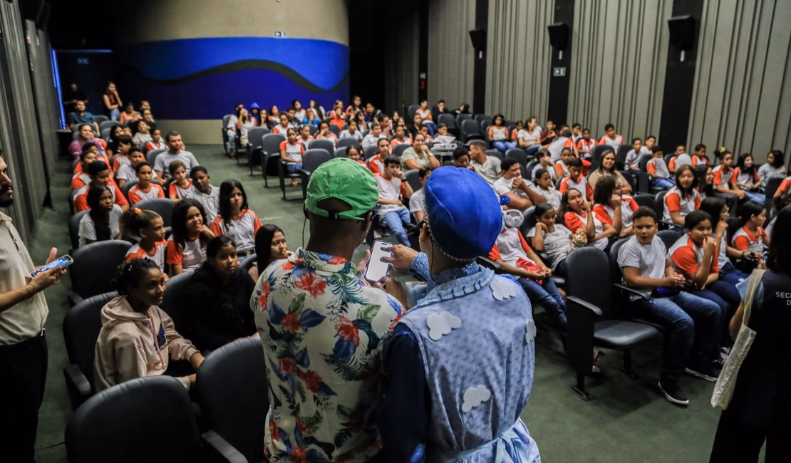 Prefeitura de Penedo conscientiza estudantes sobre benefícios da vacinação e problemas causados por fake news