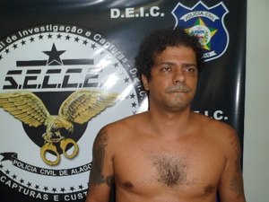 Homem suspeito de homicídio é preso em cumprimento de mandado de prisão