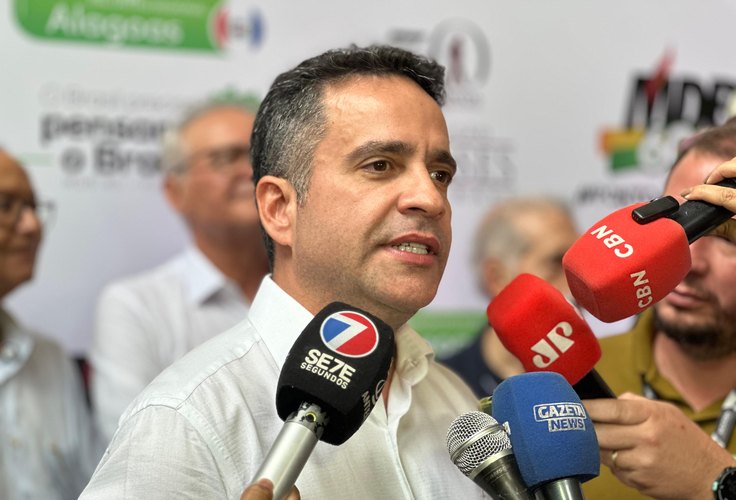 Com cofre organizado, Paulo Dantas entrega concurso público e redução da fome