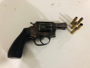 Homem é preso por lesão corporal e disparo de arma de fogo em via pública, em Feira Grande