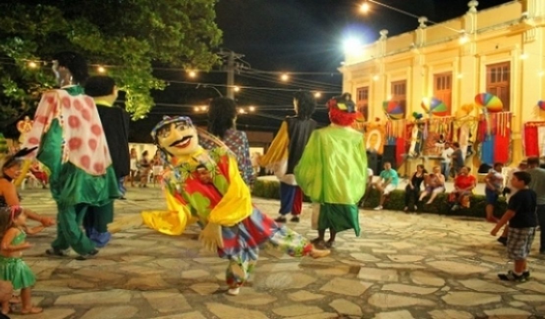 Prévias carnavalescas abrem os festejos em Maceió no domingo (22)