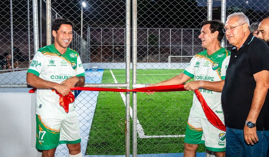 Coruripe inaugura areninha com emenda enviada por Rodrigo Cunha