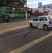 [Vídeo] Caminhão derruba fios de energia elétrica em Arapiraca