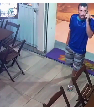 [Vídeo] Jovem que assaltou lanchonete em Arapiraca tem passagem por delegacia