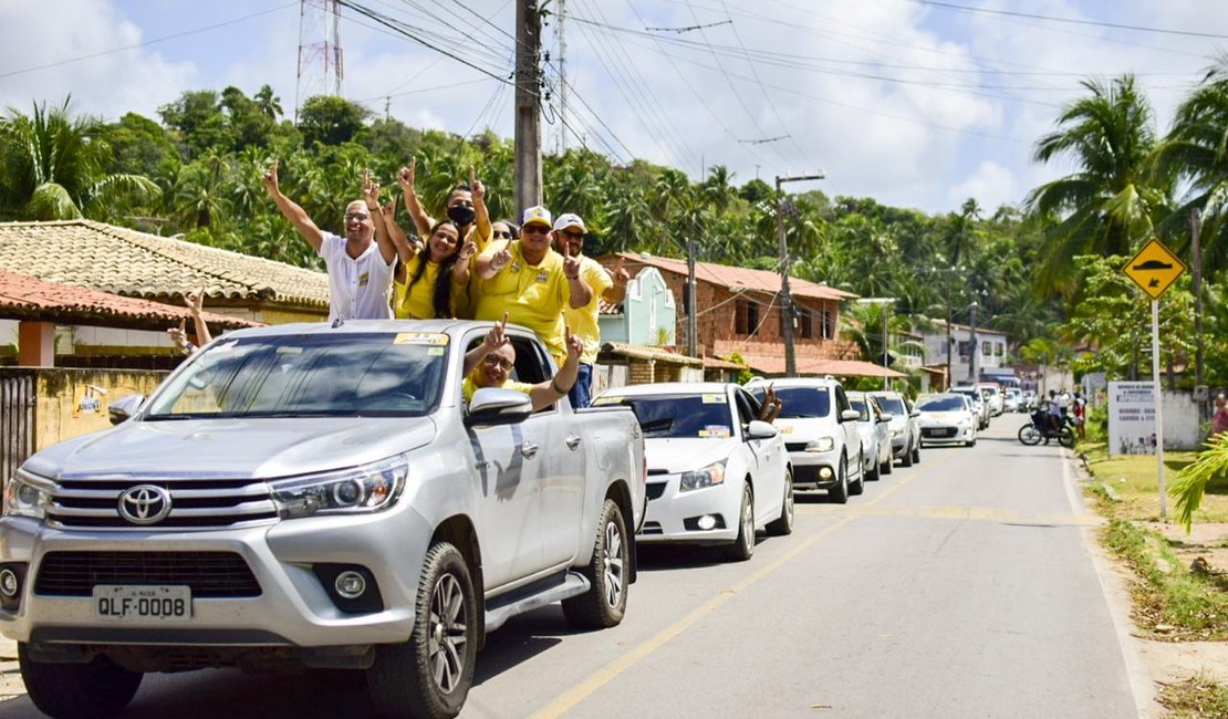 Júnior Loureiro faz carreata histórica em Japaratinga