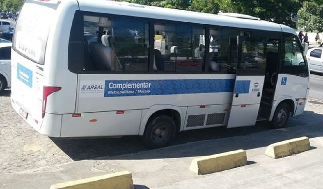 Passageiro de micro-ônibus é preso com 1 kg de maconha em Marechal Deodoro