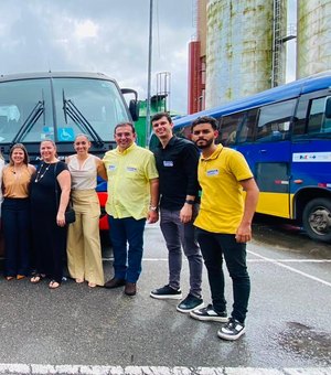 Leandro Silva garante novo ônibus para ampliar atendimento à população de Junqueiro