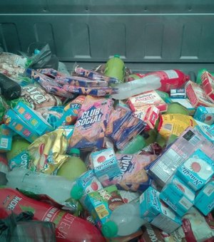 Vigilância Sanitária apreende 300 kg de alimentos estragados no bairro Levada