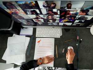 Anvisa proíbe uso interno do app Zoom por problemas de segurança