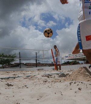 Copa Alagoas de Futevôlei movimenta a orla de Pajuçara, em Maceió