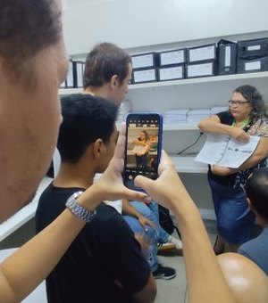 Estudantes de Medicina da Ufal visitam Núcleo de Epidemiologia do HEA