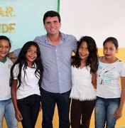 Servidores das escolas de Penedo podem ganhar bônus do prefeito Március Beltrão