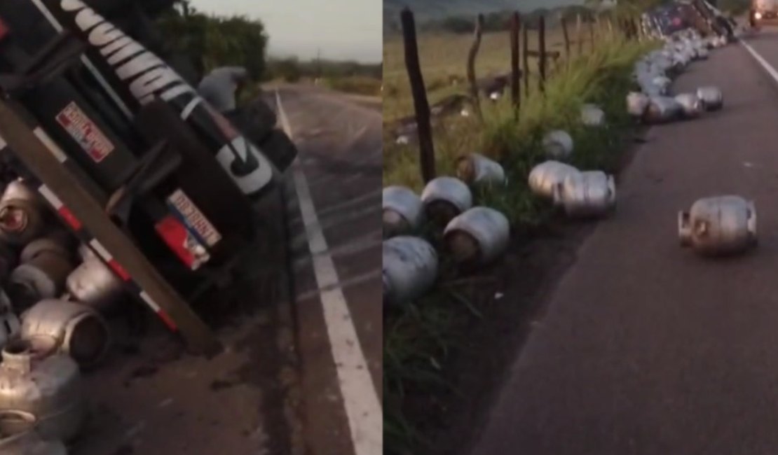 [Vídeo] Caminhão que transportava carga de botijões de gás tomba na BR-316