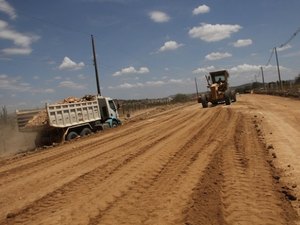 Governo de Alagoas confirma entregas de estradas e novas obras para 2017