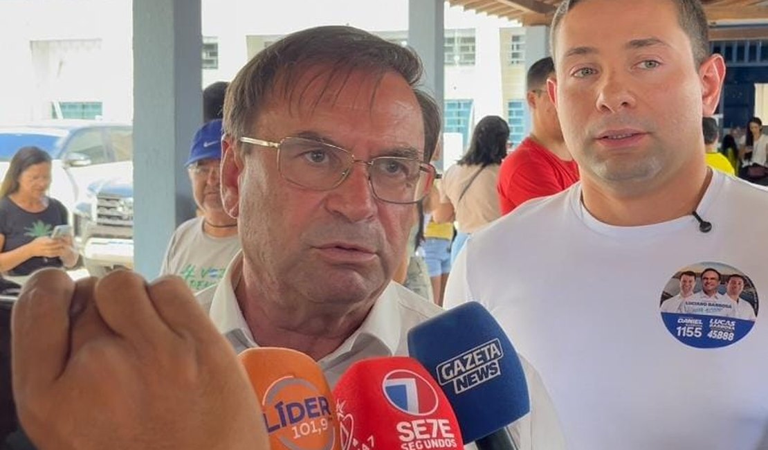 Em coletiva, Luciano Barbosa reafirma voto em Renan Filho e celebra democracia