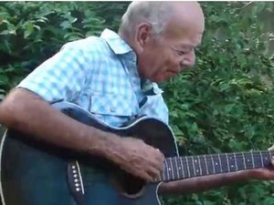 Prefeitura de Palmeira lamenta morte do cantor e compositor Carlos Moura