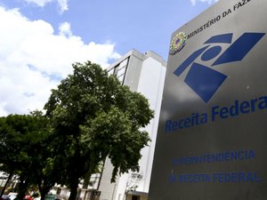 Medidas trabalhistas para manter empregos serão anunciadas, diz Bolsonaro