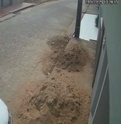 Homem armado com facão assusta moradores no bairro Verdes Campos em Arapiraca