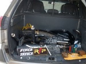Operação policial resulta em prisões e apreensões de drogas e material roubado 