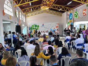 [Vídeo] Luciano Barbosa entrega escola e anuncia construção de moderno ginásio de esportes na Massaranduba