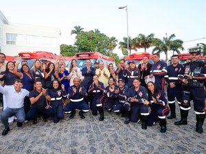 Governado de AL entrega 21 ambulâncias do Samu a municípios alagoanos