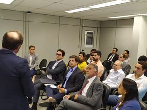 MP se reúne com empresas de ônibus e prefeitura de Maceió para apresentação de auditoria