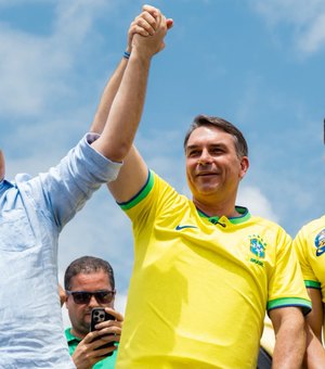 Flávio e Alfredo são recebidos por multidão em dia histórico para Arapiraca