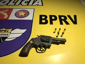 Homem resiste a cerco policial e efetua disparos contra a guarnição do BPRv, em Arapiraca