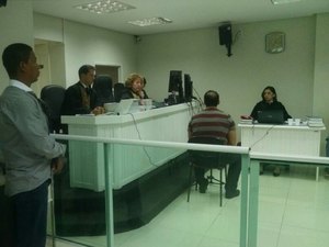 Homem que assassinou mulher grávida é condenado a vinte anos de prisão