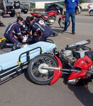 Colisão entre motocicletas deixa dois feridos na AL-220 em Arapiraca