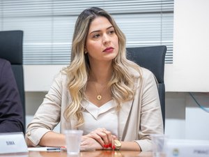 Advogada Camila Porciúncula assume Superintendência de Iluminação Pública de Maceió