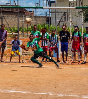 Escolinha de Futebol cria oportunidades para jovens do Brisa do Lago