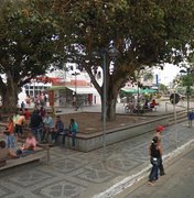 Homem é esfaqueado na Praça Marques da Silva, em Arapiraca