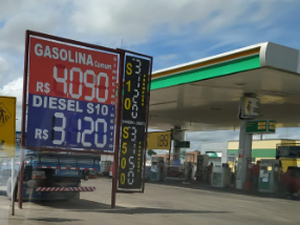 Com menor circulação de veículos, preço dos combustíveis segue caindo em Arapiraca