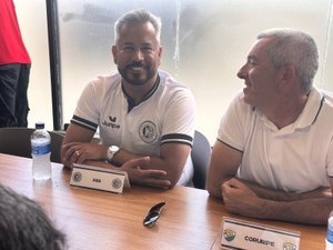 Rogério Siqueira participa de reunião do Conselho Arbitral do Alagoano 2027, em Maceió