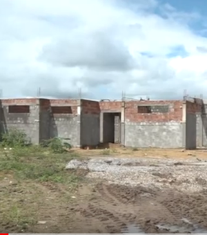 [Vídeo] Sem pagamento, obras da UPA de Arapiraca estão novamente paralisadas  