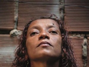 Projeto Relix realiza exposição em homenagem a catadoras em Maceió