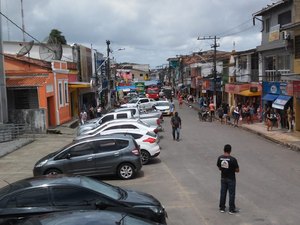Lojas do comércio de Porto Calvo estão abertas neste domingo