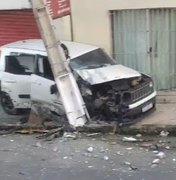 [Vídeo] Militar se distrai ao volante e provoca colisão na Jangadeiros Alagoanos