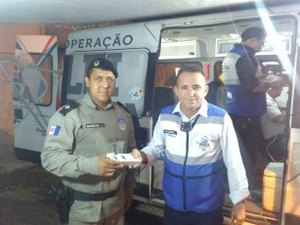 Equipe da Lei Seca presenteia 3º BPM com equipamento