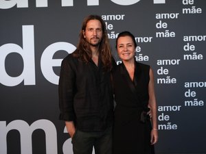 ‘Amor de Mãe’: Adriana Esteves carrega inspiração da vida real para novela e se emociona
