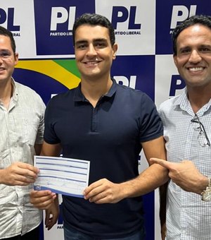 Após trocar PL pelo PP, JHC exonera pessoal ligado a Gunnar e Mesaque da prefeitura de Maceió