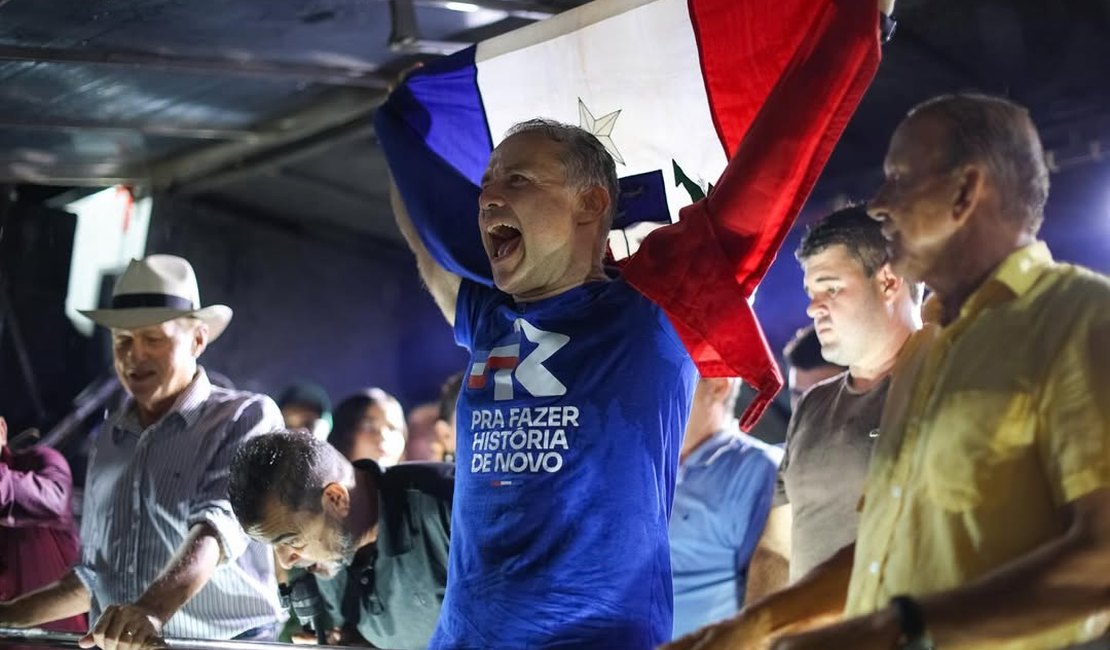 Renan Filho faz demonstração de força no berço político de JHC