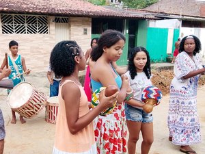 Maracatu Nação Acorte retoma atividades e fortalece cultura na Grota do Arroz