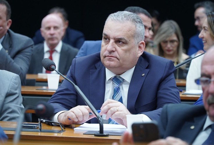 Alfredo Gaspar começa a ser convocado pelo eleitorado de direita para o governo em 2026