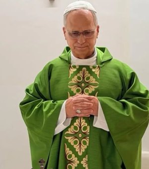 Vaticano divulga primeiras imagens do papa desde a cirurgia