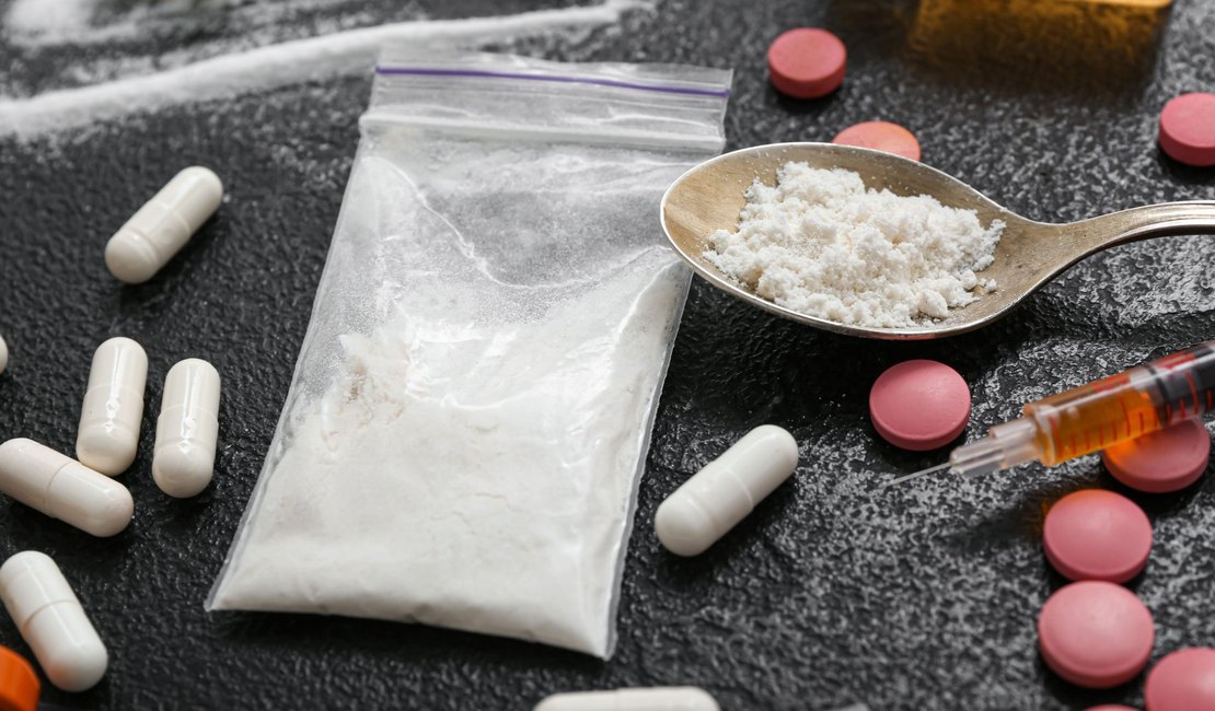 Homem é preso por tráfico de drogas em sede de torcida no Jaraguá