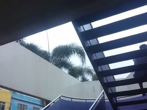 Vídeo flagra homem se masturbando em escadaria do Memorial da Mulher em Arapiraca