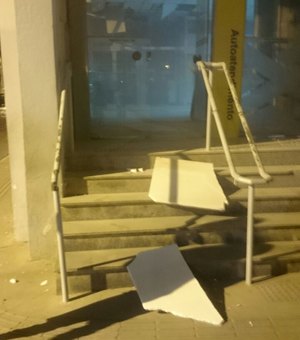 12 homens explodem caixas eletrônicos do Banco do Brasil em Igaci